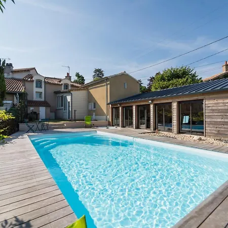 Le Grand Verger : Familial Avec Piscine