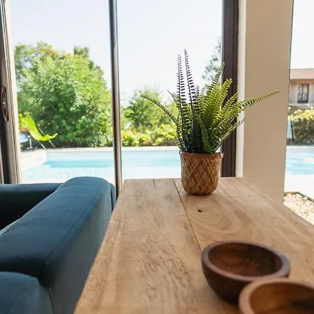 Le Grand Verger : Familial Avec Piscine