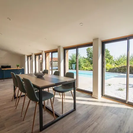 Le Grand Verger : Familial Avec Piscine Holiday home Vivonne